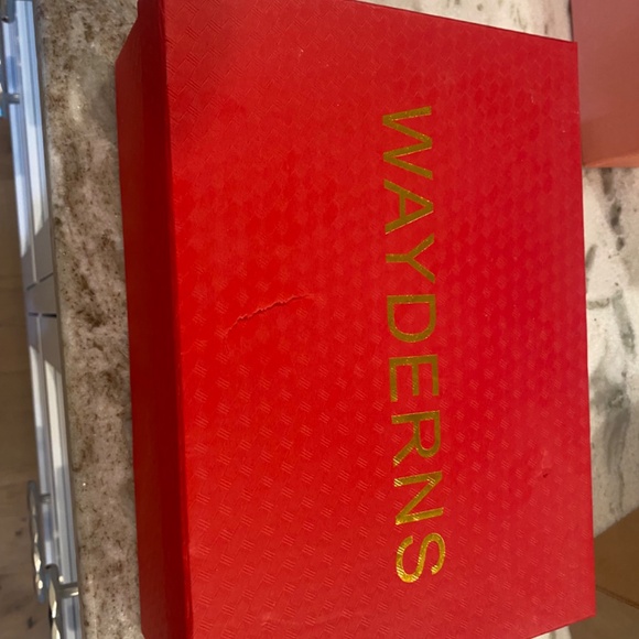 Like New Women's size 7.5 White, Red, and Black Polka Dot 6 inch stiletto heels - Picture 7 of 7